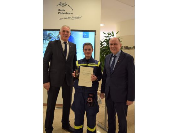 THW-Einsatzkräfte erhalten Bundesflutmedaille - Fluthilfe 2021 © Kreis Paderborn
